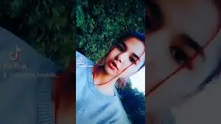 на столе коньяк и свечи