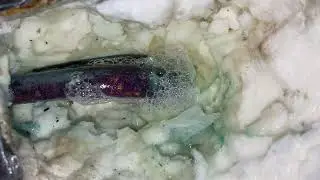 Asi se encuentra un fuga de gas refrigerante en un refrigerador que tira el gas