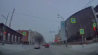 Движение на автомобиле по улицам города Тюмени на Мыс