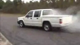 v8 Triton Burnout-Donuts