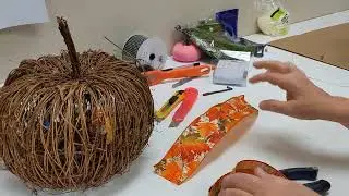 NEW! Light-up Grapevine Pumpkin How-to with Lorie