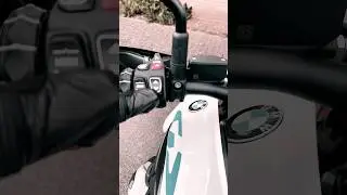 BMW R1300GS - New Heated Grips Button #bmwmotorrad