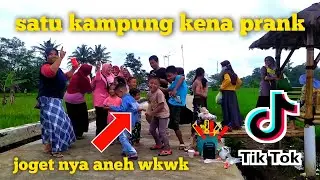 BAR-BAR!! PUTAR LAGU TIKTOK PAKE SPEAKER ( part 2 ) auto goyang pinggul HAHA