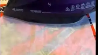 Nella Valigia della Buru sta trasmettendo dal vivo.