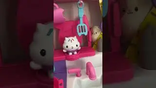 The Hamster Kitties are hiding in Cakey’s Kitchen!! Can you find them?! 