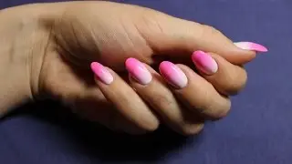 Летний градиент гель-лаком с помощью кухонной губки