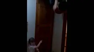 папуля спрятался)