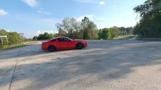 QUICK DONUTS IN THE MUSTANG GT