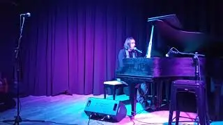 Love’s Garden - Pacific Room Alki - Brian Kimmel