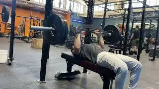 Bench press tempo example