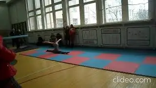 комплекс по акробатике девушки