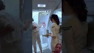 buka pintu pesawat