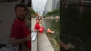 Мытье ног в святой корейской воде