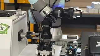 Robot Machine Tending Simulation