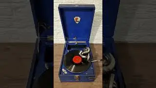 Патефон Город - Молотов - Патефонный Завод .   После реставрации.