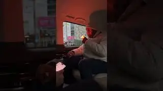 Tyson даже в машине не может без косячка 😶‍🌫️