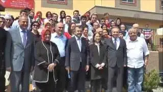 Bakan Ayşenur İslam Türk Kızılayı Konukevi'ni ziyareti ederek, yaşlılarla sohbet etti