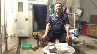 Bữa cơm bình dị của gia đình vào buổi tối