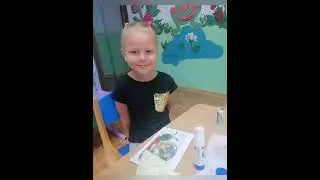 Кто - то рисует гуашью, кто - то карандашом. Мы предлагаем вам посмотреть, как мы рисуем песком!