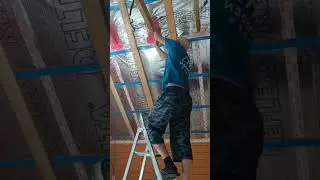 Герметизируем проход затяжки через пароизоляцию!