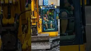 I surprised the excavator operator💪