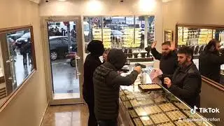 inanılmaz bir soygun ile poşet akımına son