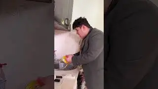 Заставили помыть посуду…