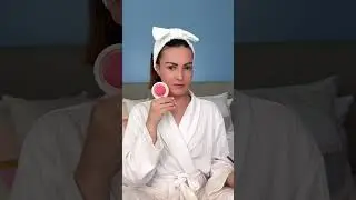 I can do my makeup without a mirror! 💄
