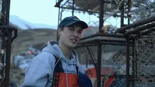 Who's This Greenhorn Aboard The Wizard? | Deadliest Catch