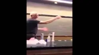 Учитель химии показал зажигательный эксперимент
