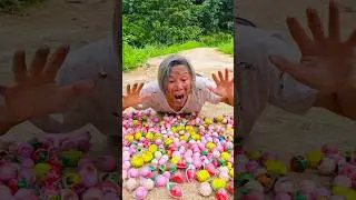 Survival Skills: Candy✈ 🍭✈ Simple but Useful #survival #bushcraft #camping #outdoors #useful #shorts