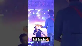 Arijit Dancing🤩 On stage || At Moment || #shorts #arijitsingh #trending #viral