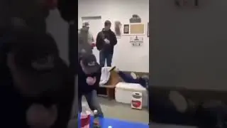 Она хотела флекса, она его получила😂
