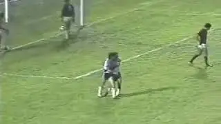 Roberto Dinamite - Vasco 5x0 Vitoria (1980) 3