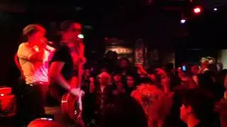 Voodoo Hussy Play New Single 'Say You Love Me' Live at The Borderline London Jan 2011