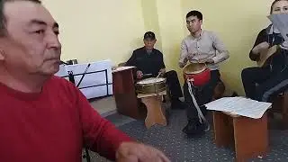 Жандуу жаңырган аспаптар. Теңир Тоо таланттары