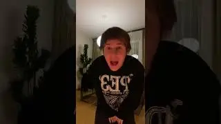 Бесится 😡 