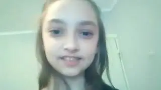 Осталась одна дома !