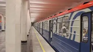 Обновленная станция "Коломенская" и поезд 81-717/714, следующий в центр