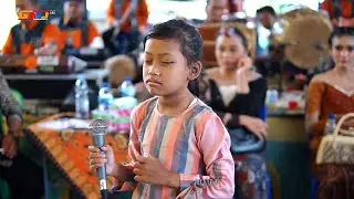 SUNGGUH MENGHARUKAN KESUCIAN ADIK INI