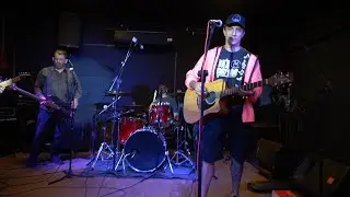 VA`A Surf Band,  Cover,  Harrys Reasons, ao Vivo no KKO.Studio.