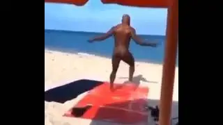 The rock pulando corda