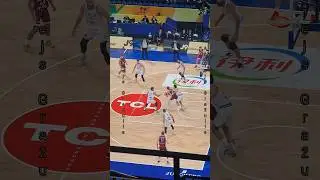 Difficult, Smooth Shot! Andrejs Grazulis' Turnaround Layup #fiba #basketball #latvia #virtus#bologna