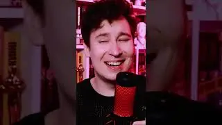 снова читаю кринжовые сцены из книг
