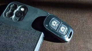 BLUETOOTH CAMERA REMOTE and a SMARTPHONE