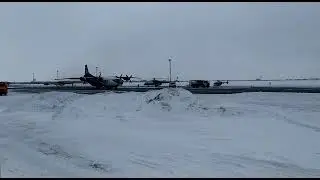 самолет АН-12Б Аэропорт Омск-центральный