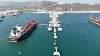 El ROMPEOLAS en el Puerto de Salina Cruz Oaxaca.
