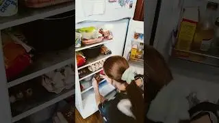 Забили полный холодильник продуктов