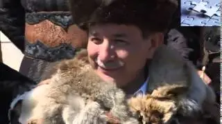 Başbakan Davutoğlu Ertuğrul'un Kostümünü giydi içinde kayboldu.