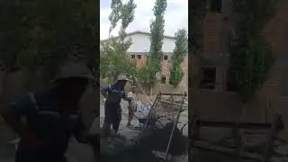 Танец от гостей из средней Азии